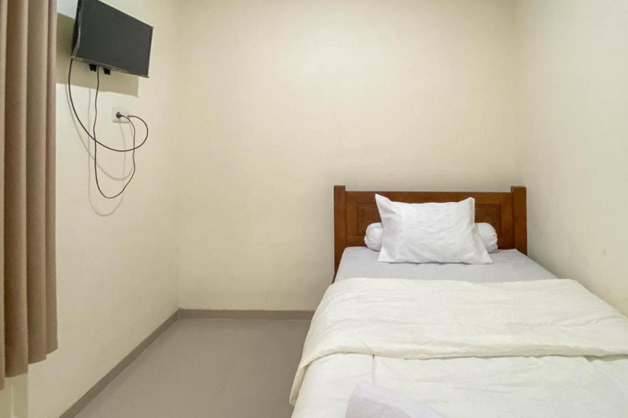 Nipa Guest House Near Universitas Widyagama Mitra Reddoorz Blimbing  Buitenkant foto