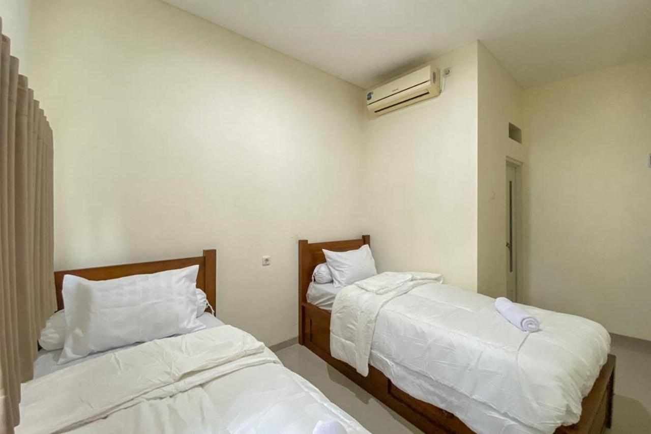 Nipa Guest House Near Universitas Widyagama Mitra Reddoorz Blimbing  Buitenkant foto
