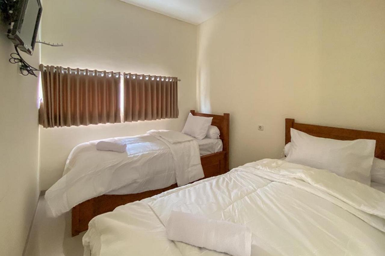 Nipa Guest House Near Universitas Widyagama Mitra Reddoorz Blimbing  Buitenkant foto